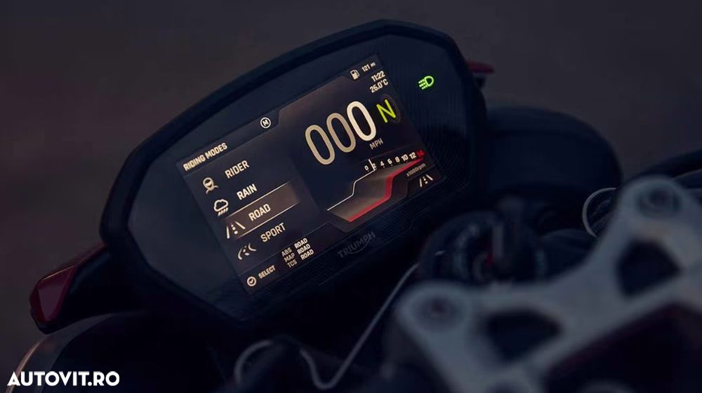 Triumph Street Triple 765RS - 8