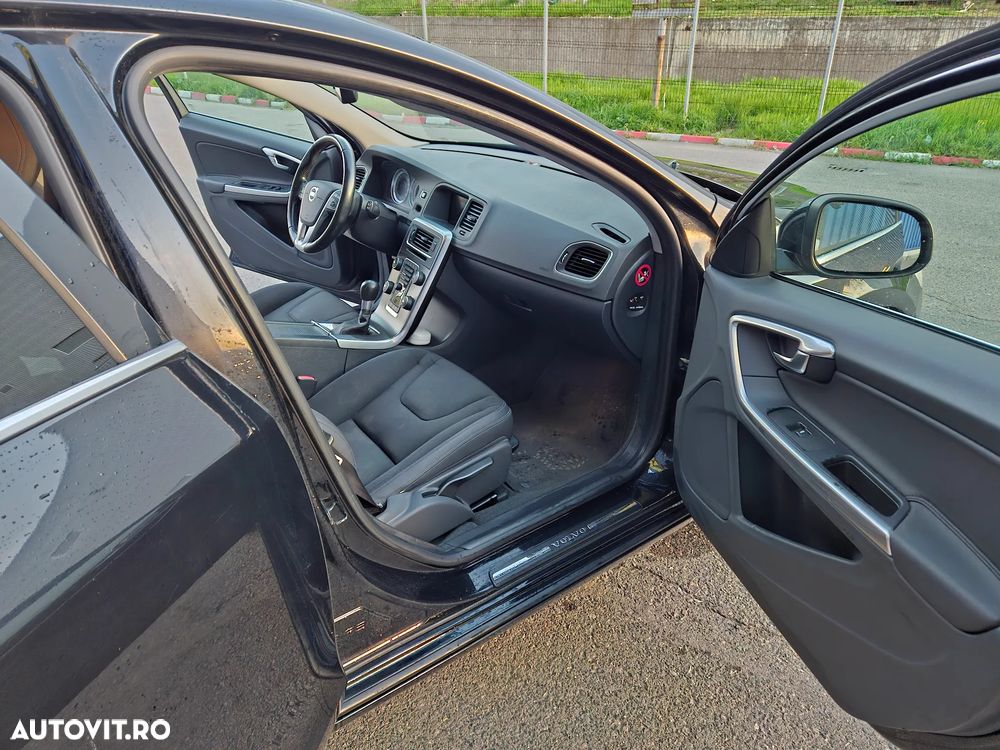 Volvo V60 DRIVe Start-Stop Momentum - 6
