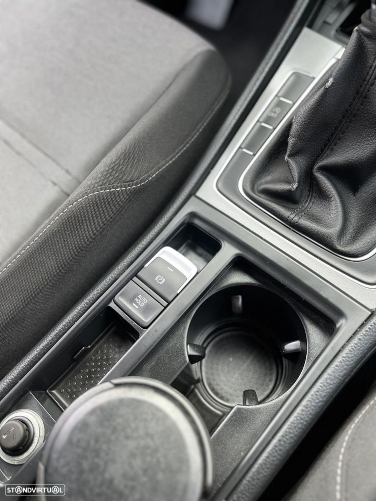 VW Golf 1.6 TDI Trendline - 14