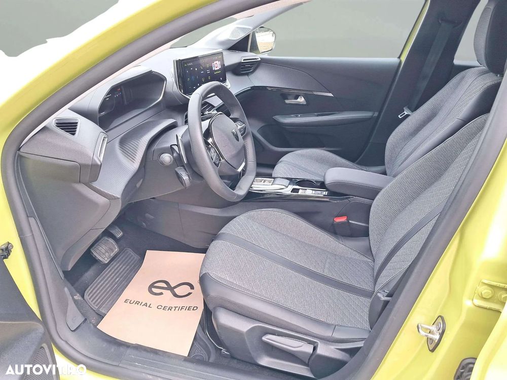 Peugeot 208 - 5