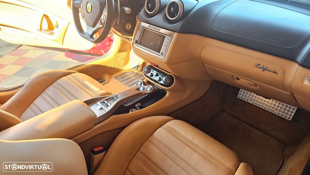 Ferrari California F1 - 24