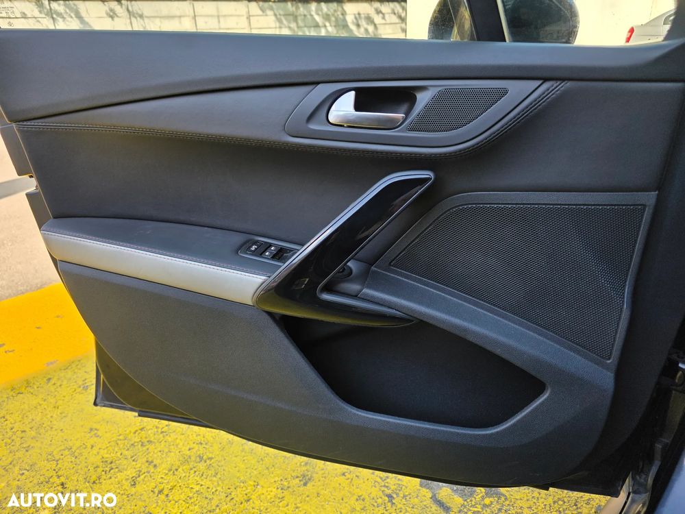 Peugeot 508 RXH Hybrid4 - 27