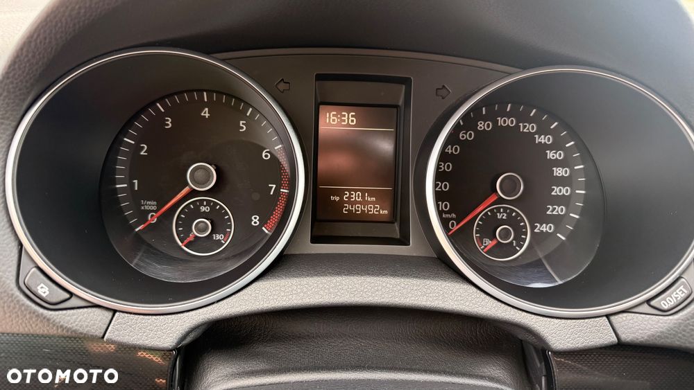 Volkswagen Golf 1.6 Highline - 15