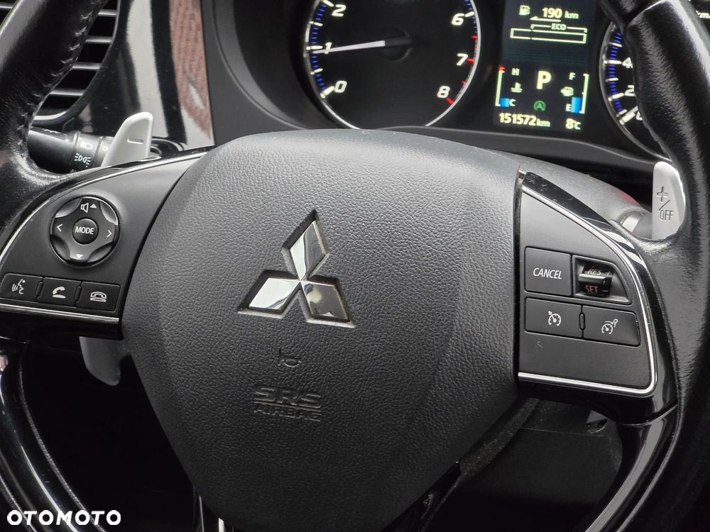 Mitsubishi Outlander 2.0 Intense + 4WD CVT - 17