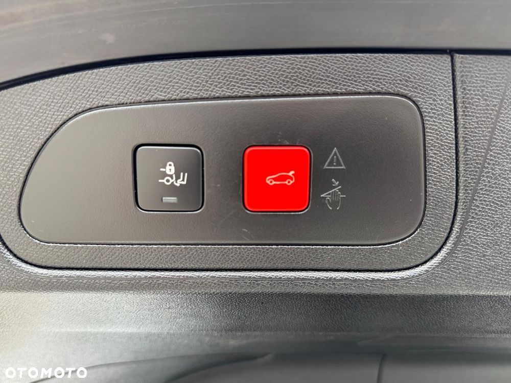 DS Automobiles DS 7 Crossback 2.0 BlueHDi Performance Line + - 23