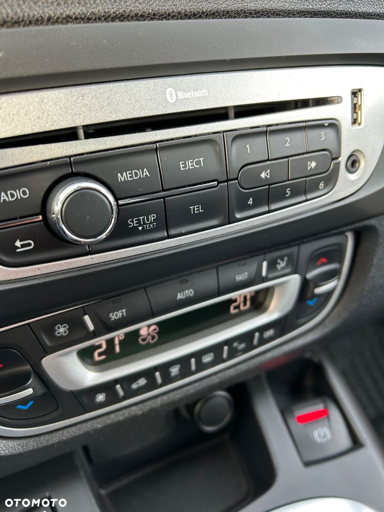 Renault Scenic - 11