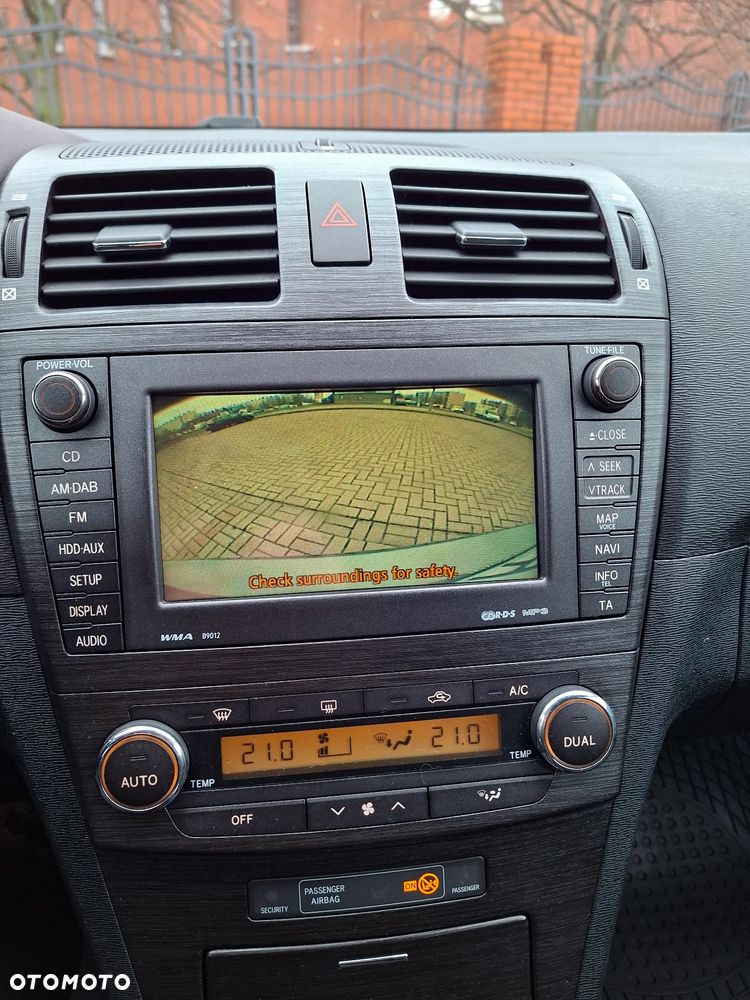 Toyota Avensis 2.0 Sol plus NAVI - 15