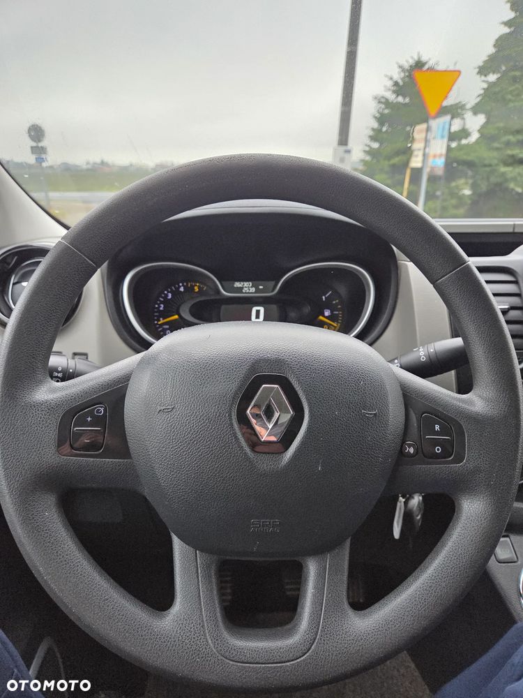 Renault Trafic - 15