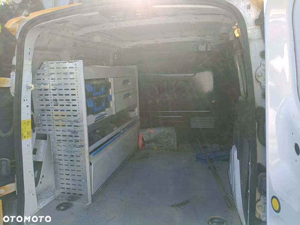 Ford connect - 7