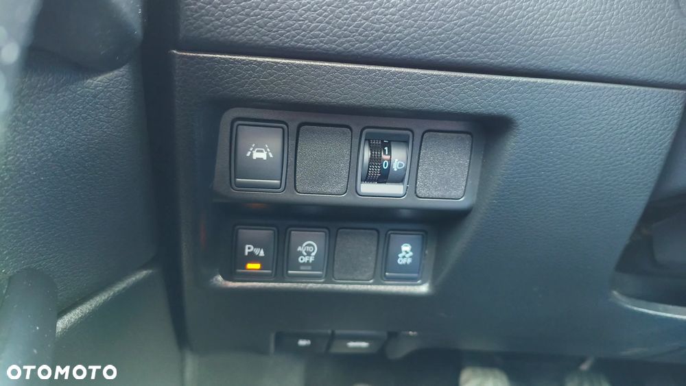 Nissan Qashqai 1.6 DIG-T N-Connecta - 19