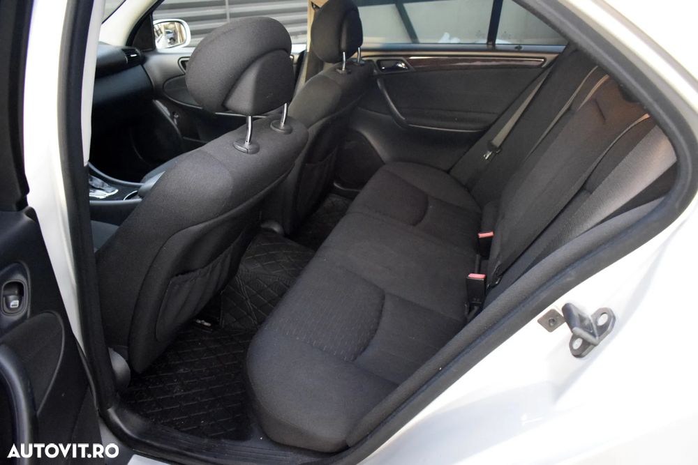 Mercedes-Benz C - 14