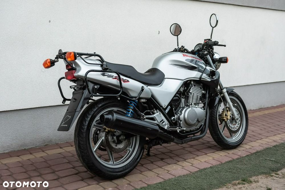 Honda CB - 4