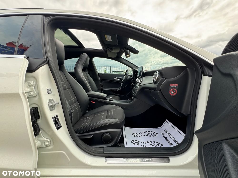 Mercedes-Benz CLA 200 7G-DCT StreetStyle - 11