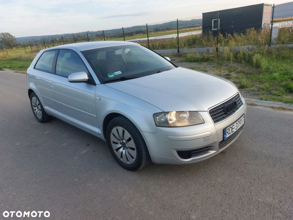 Audi A3 3-drzwiowe 1.6 Ambiente - 1