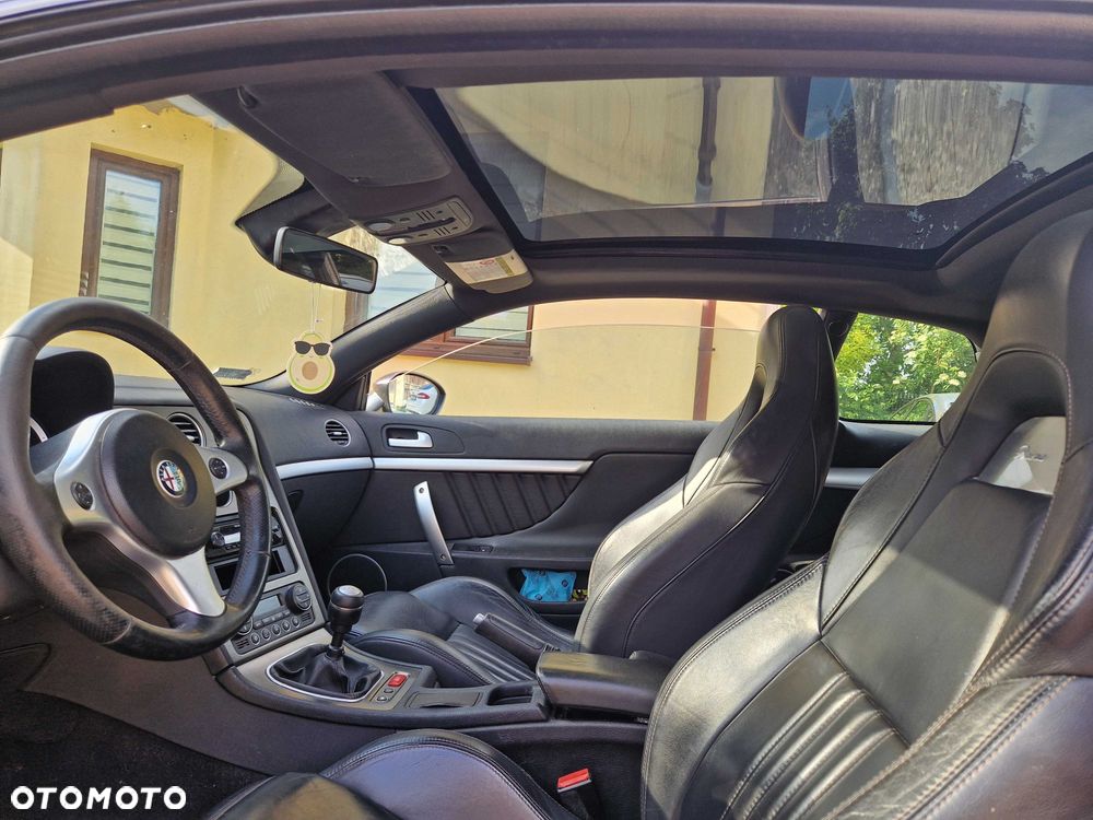Alfa Romeo Brera - 8