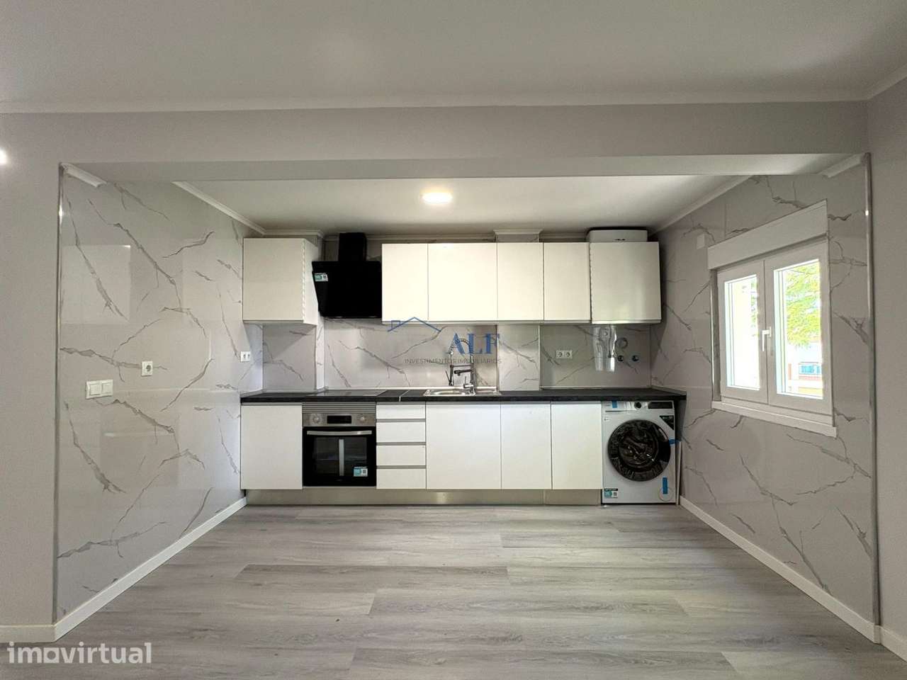 Apartamento T3 remodelado Laranjeiro, junto a transportes - Grande imagem: 5/28