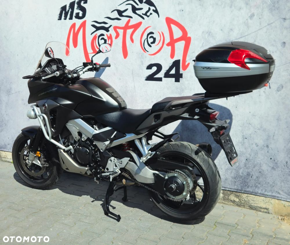 Honda VFR - 8