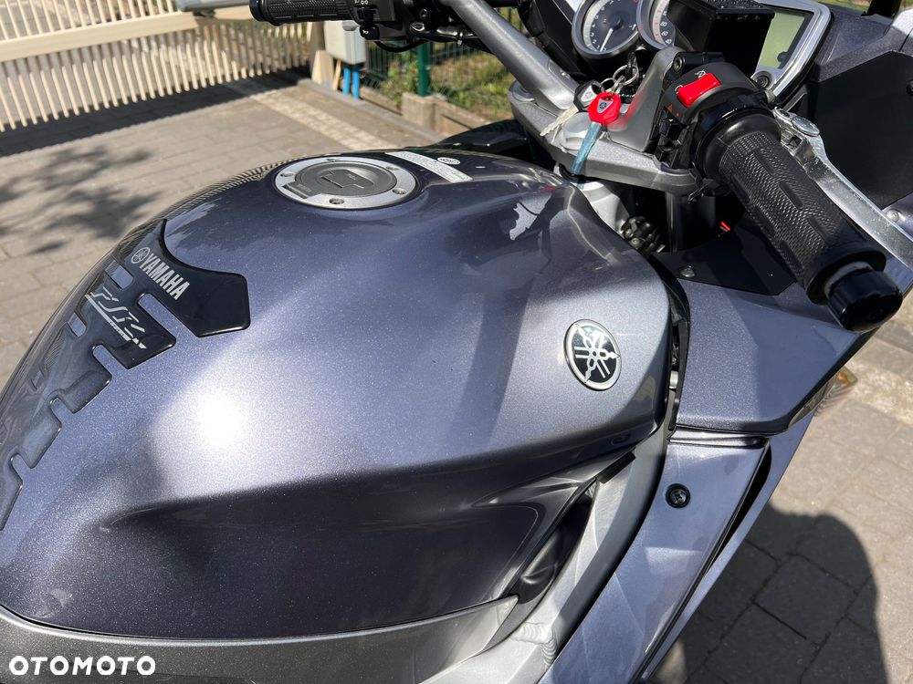 Yamaha FJR - 18
