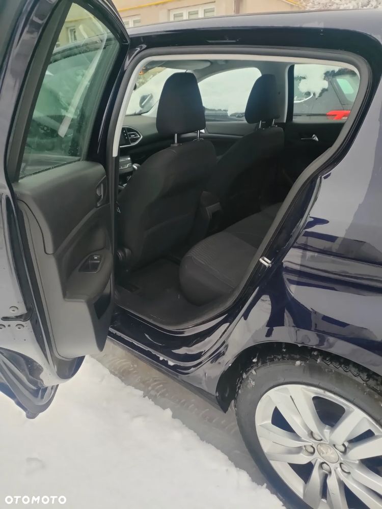 Peugeot 308 1.6 HDi Presence - 16