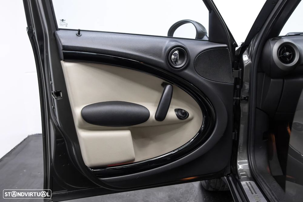 MINI Countryman Cooper D - 17