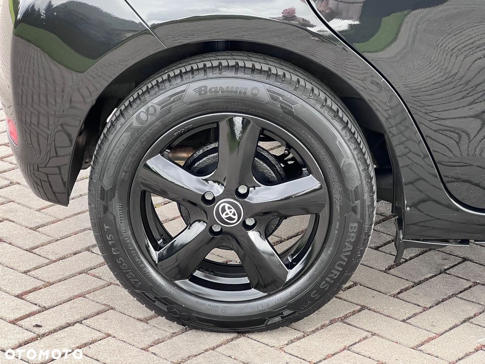 Toyota Yaris - 32