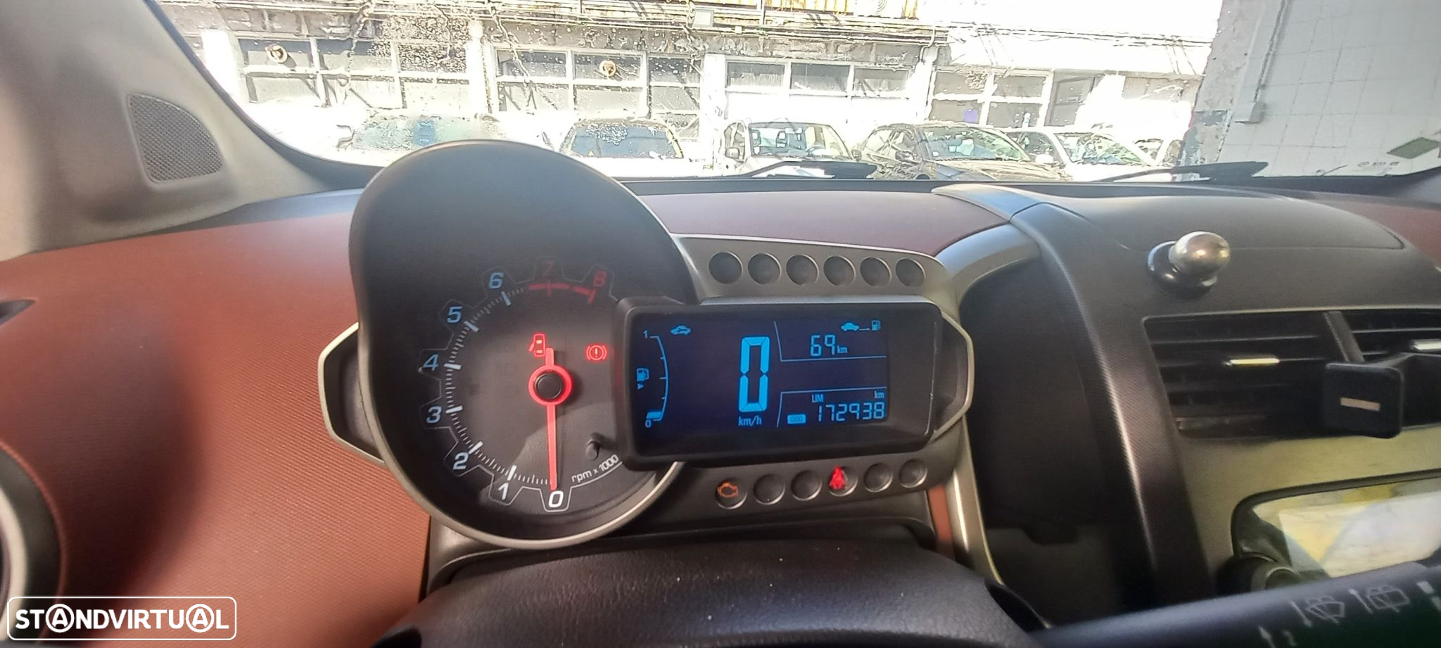 Chevrolet Aveo - 11