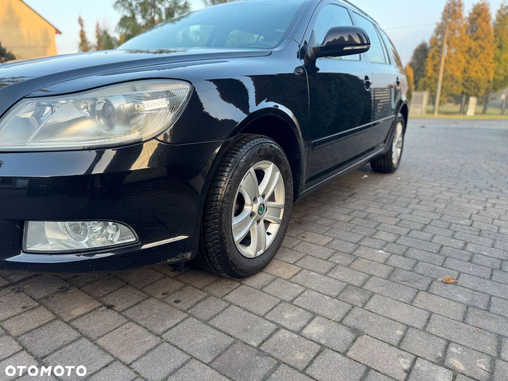 Skoda Octavia 1.6 TDI DPF Ambiente - 10