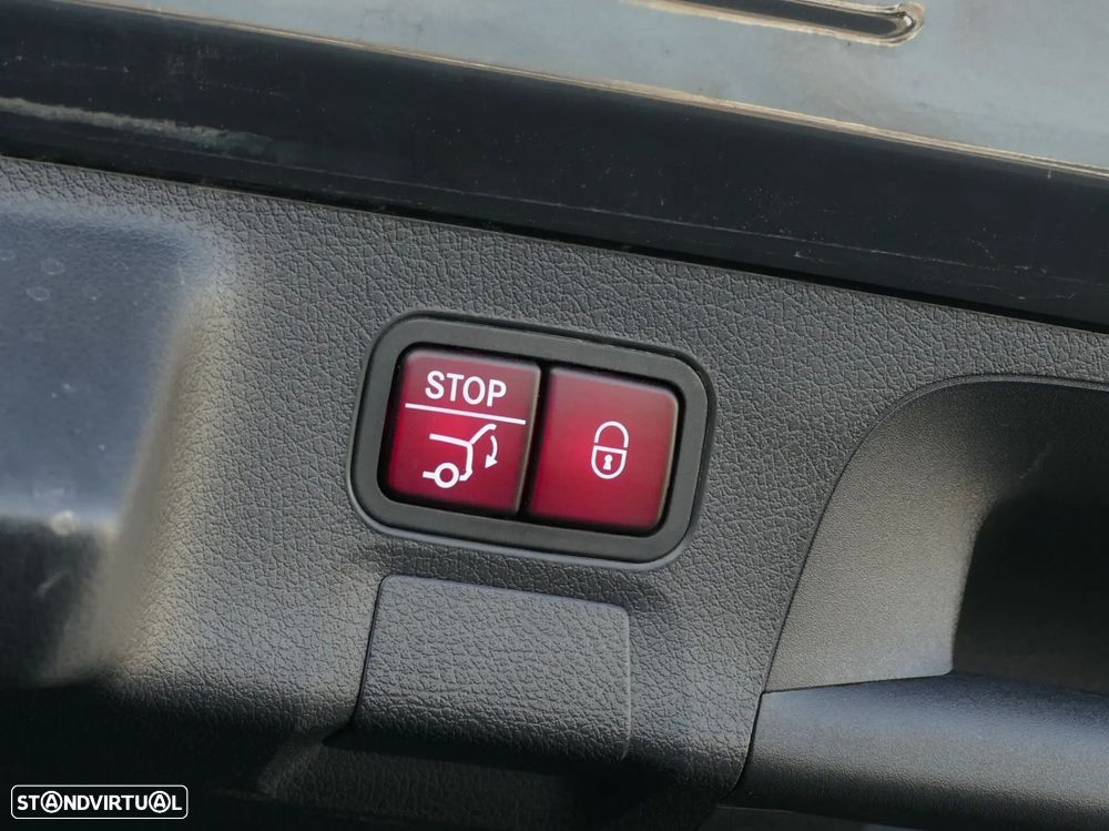 Mercedes-Benz CLA 250 e Shooting Brake AMG Line - 15