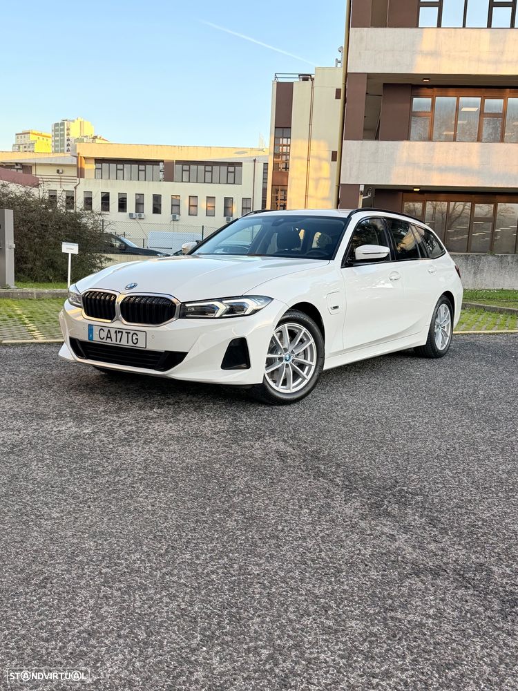 BMW 330 e iPerformance Line Sport - 1