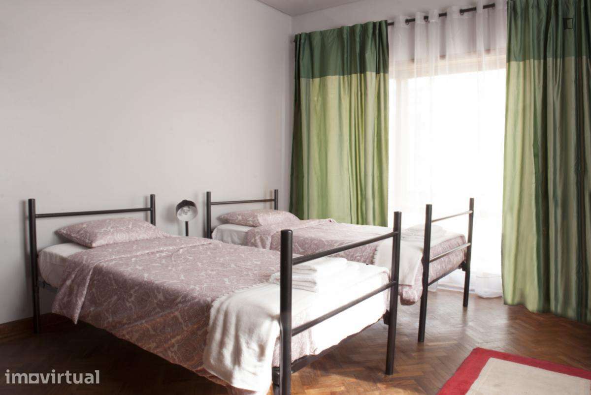 Quarto - localizado em Paranhos Porto - Grande imagem: 2/42