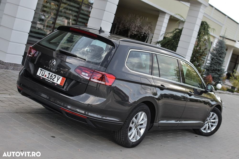 Volkswagen Passat Variant 2.0 TDI SCR DSG BlueMotion Comfortline - 24