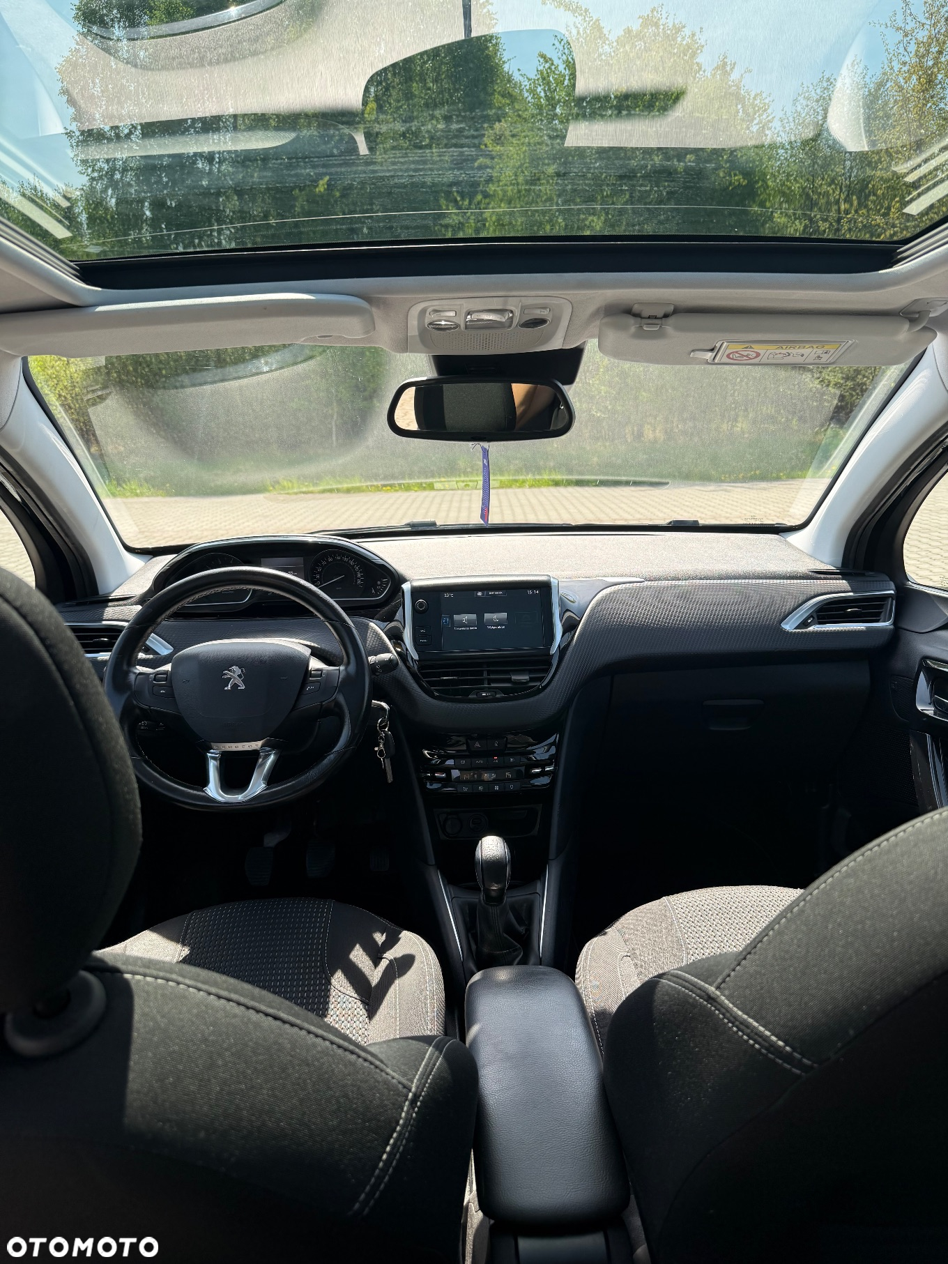 Peugeot 208 1.2 PureTech Allure - 16