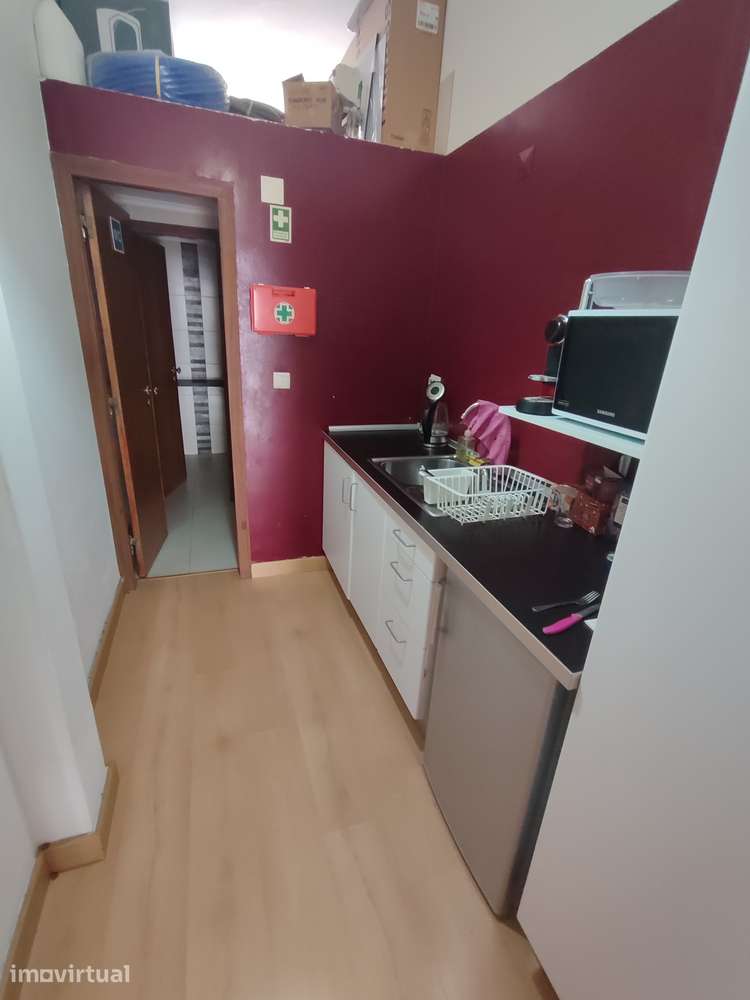 Imóvel comercial com 82m2 na Amadora - Grande imagem: 4/10
