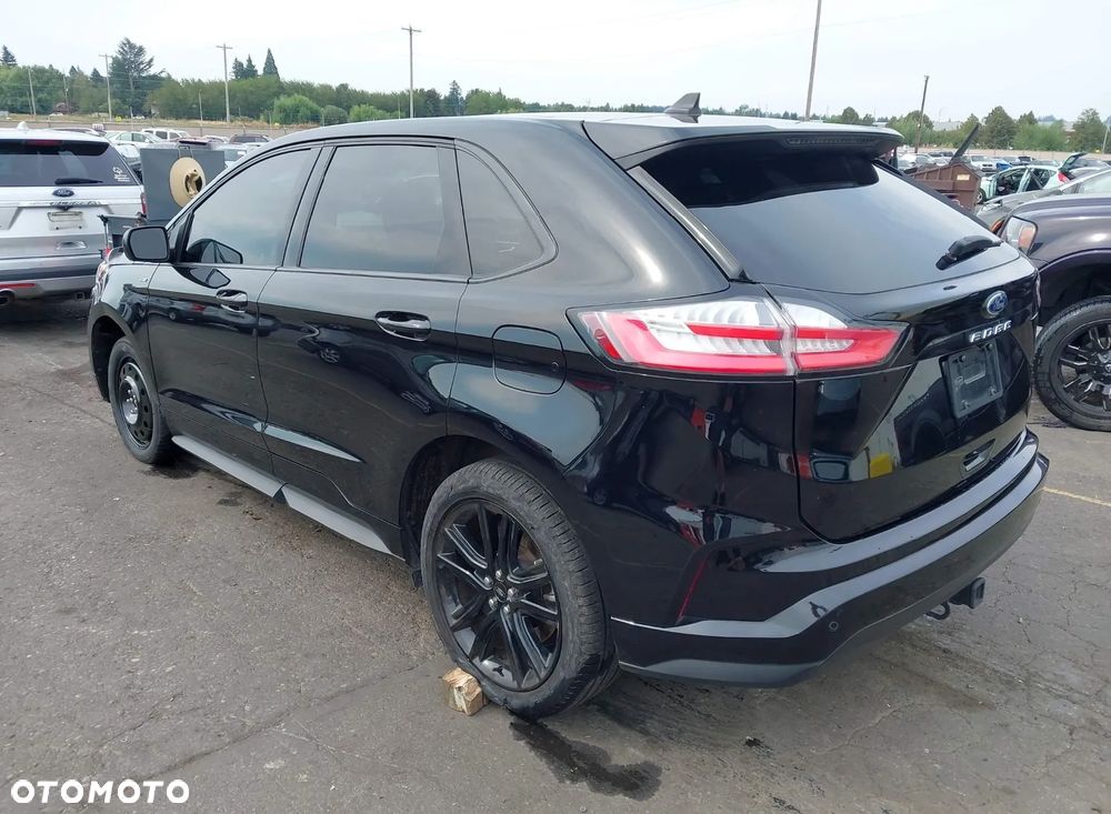 Ford Edge - 5