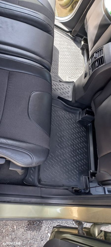 Ford Kuga 2.0 TDCi Powershift 4WD Titanium - 5