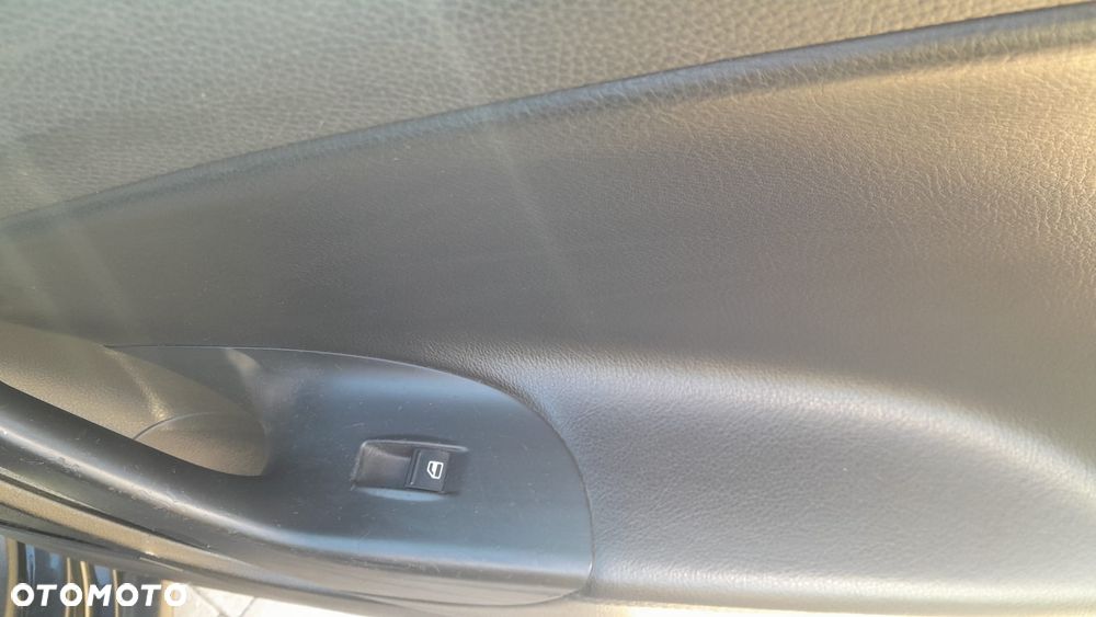 Volkswagen Passat 2.0 FSI Highline - 17