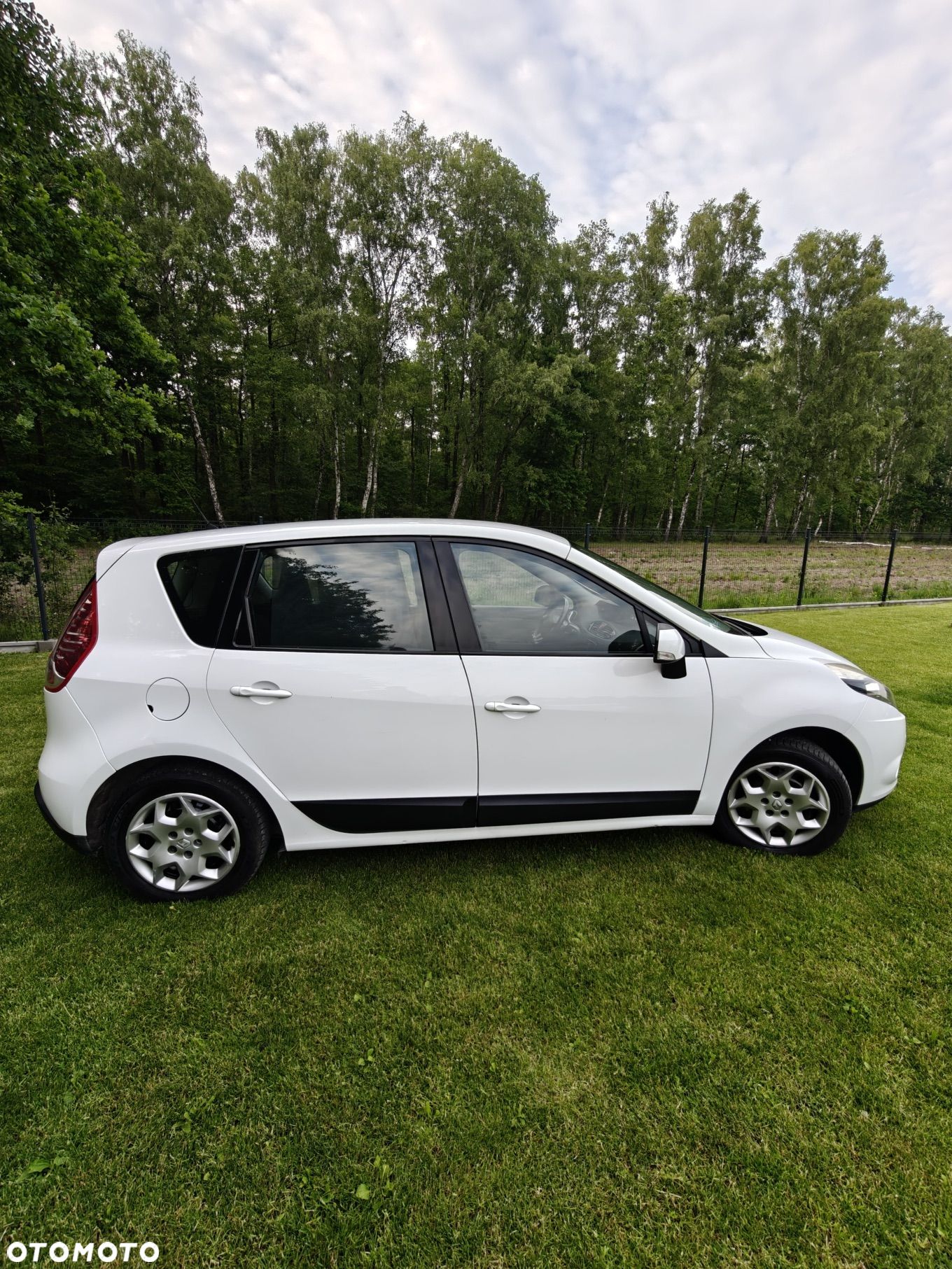 Renault Scenic 1.6 16V 110 Authentique - 1