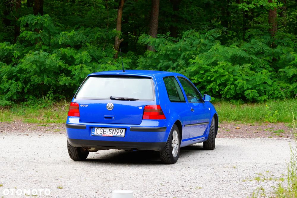 Volkswagen Golf - 5