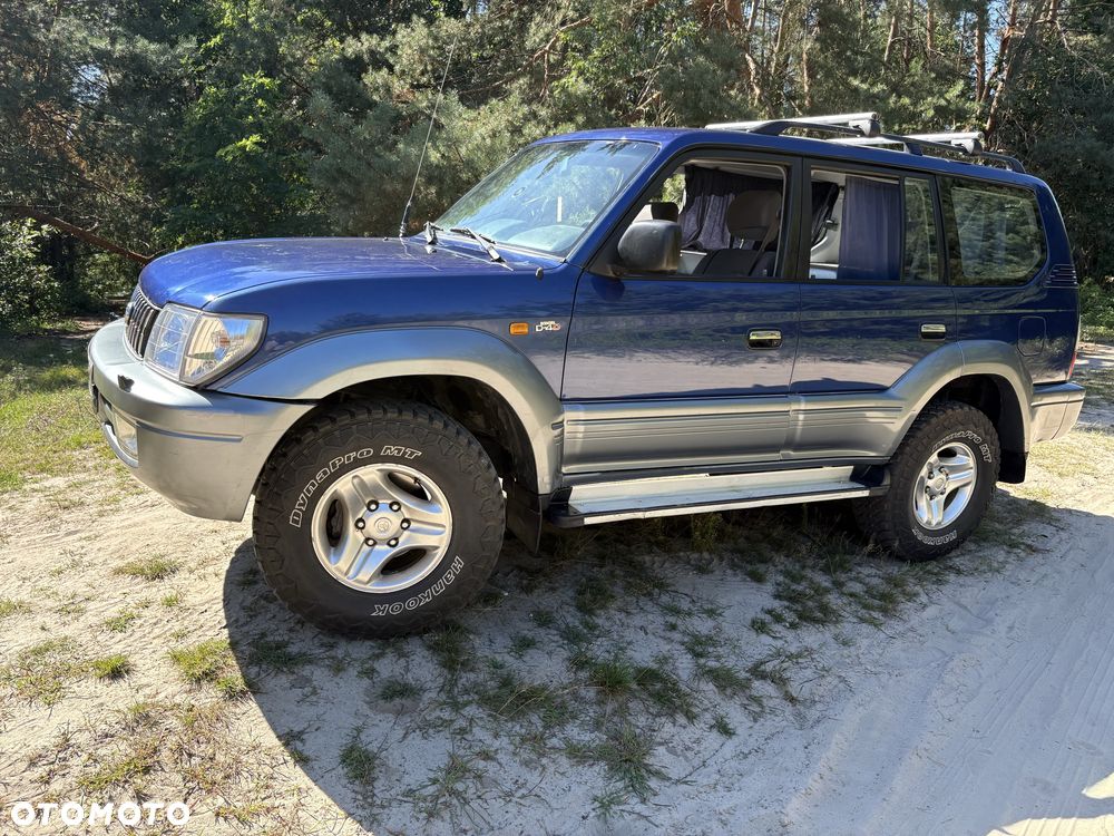 Toyota Land Cruiser - 2