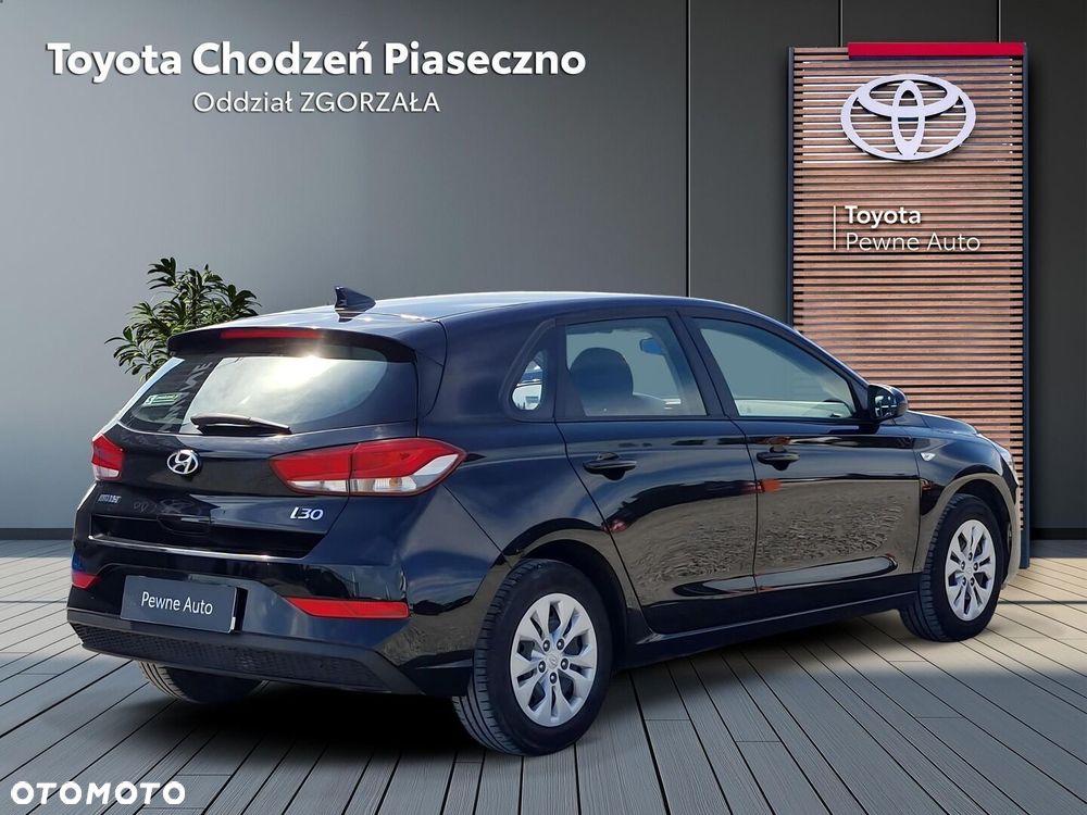 Hyundai i30 1.5 DPI Classic + - 6