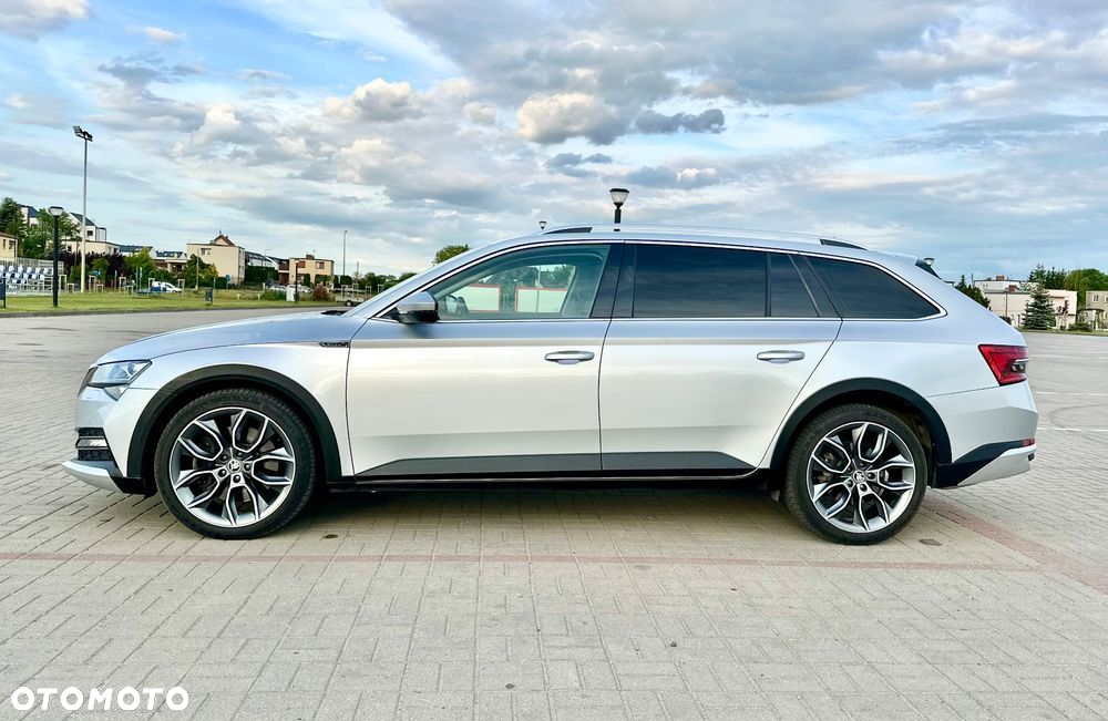Skoda Superb 2.0 TSI 4x4 Scout DSG - 3