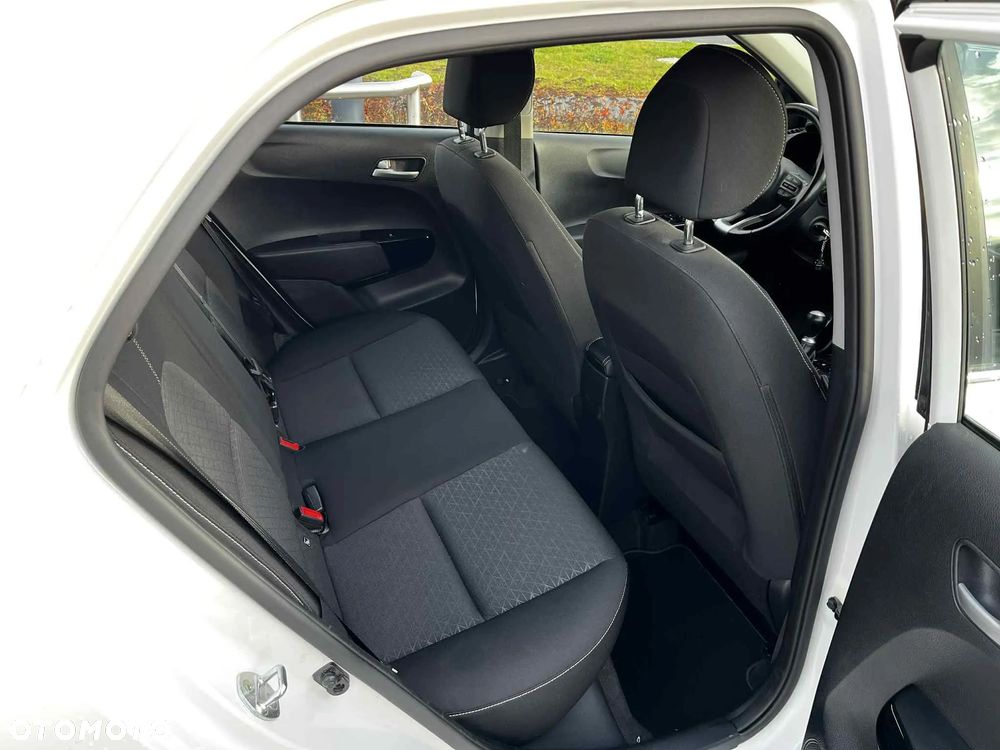 Kia Picanto 1.2 L - 26