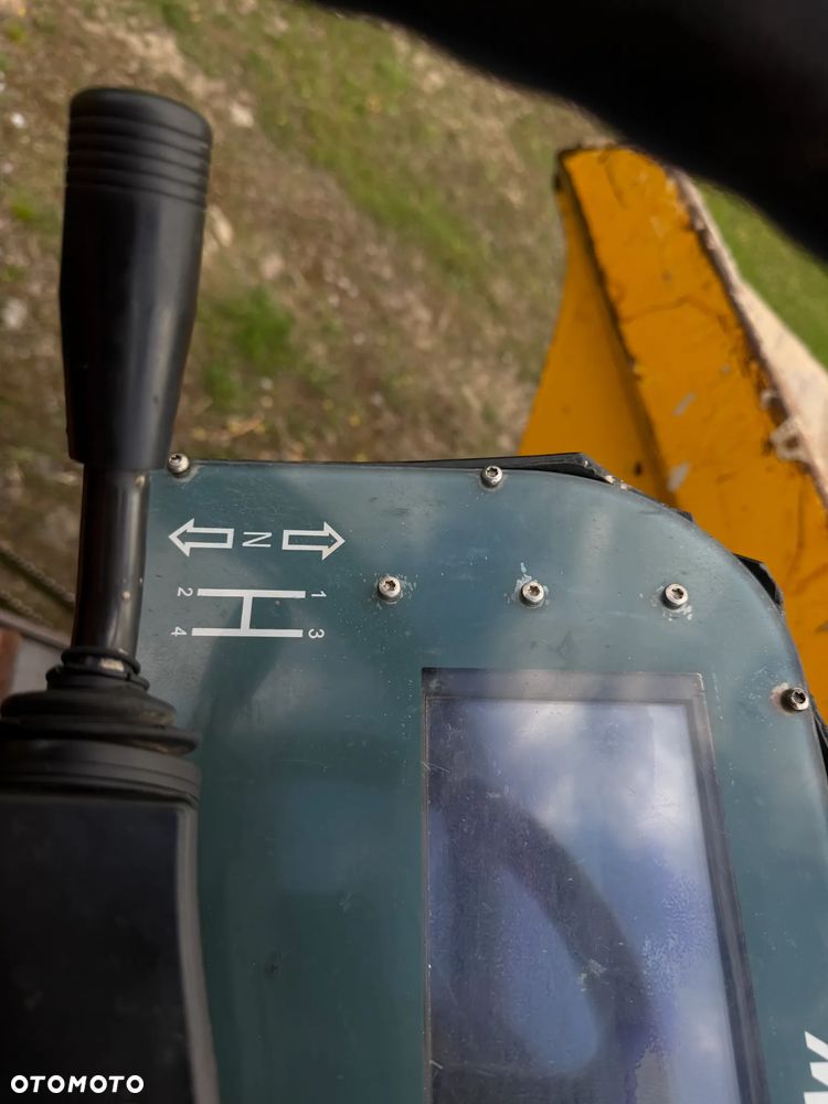 Terex Mecalac TA6s Wozidło Budowlane rolnicze wózek z Obrotową Kolebą. 6ton ładowność. 4x4. Silnik Perkins 80KM 4 cylindry. 1300 mtg. 2020 rok. Kamera z wielkim Ekranem! Jazda Rewers 3prędkości. Maszyna jak Nowa z Norweskiego Gospodarstwa! Ani deka luzów i wycieków! Hydrostatic. Pełny Oryginał. Hamulce brzytwa. Serwisy w DEKRA aktualne. Maszyna Woziła lekkie ładunki. Praktycznie zerowe zużycie. Wielka Okazja. Wszystko w pełnym Oryginale. Opony Oryginał. System fabryczny do oświetlenia! - 14