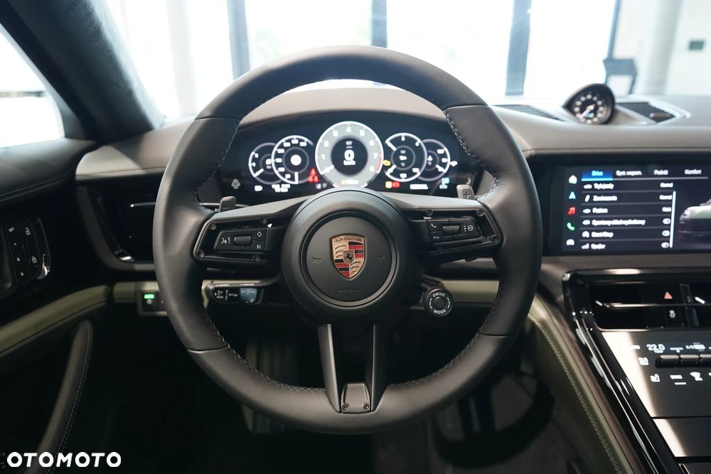 Porsche Panamera GTS - 12