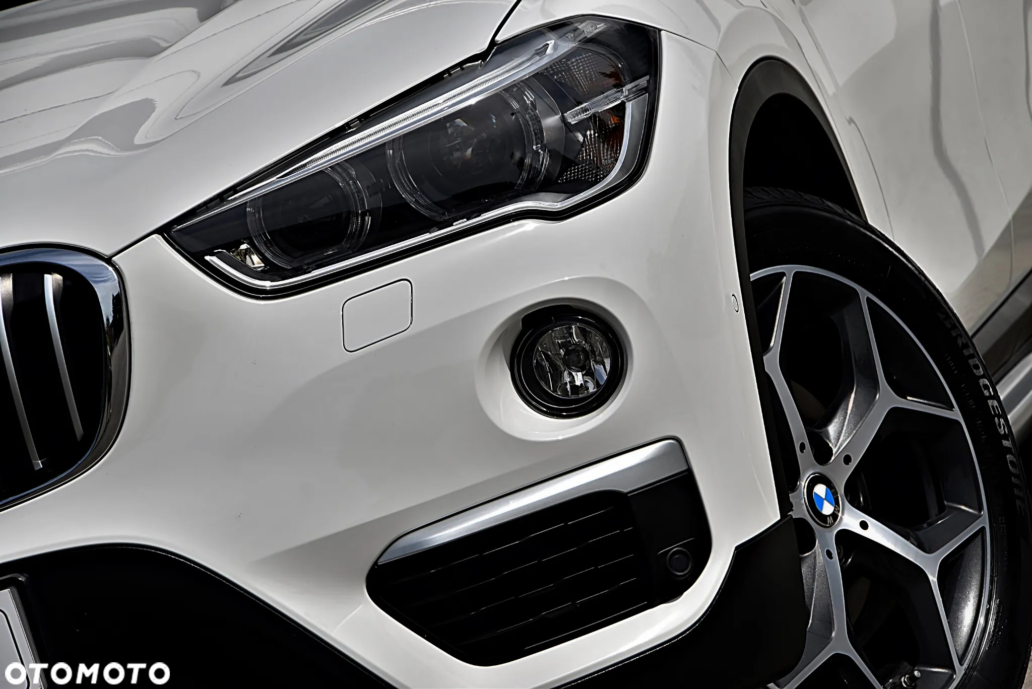 BMW X1 sDrive18i GPF xLine - 9