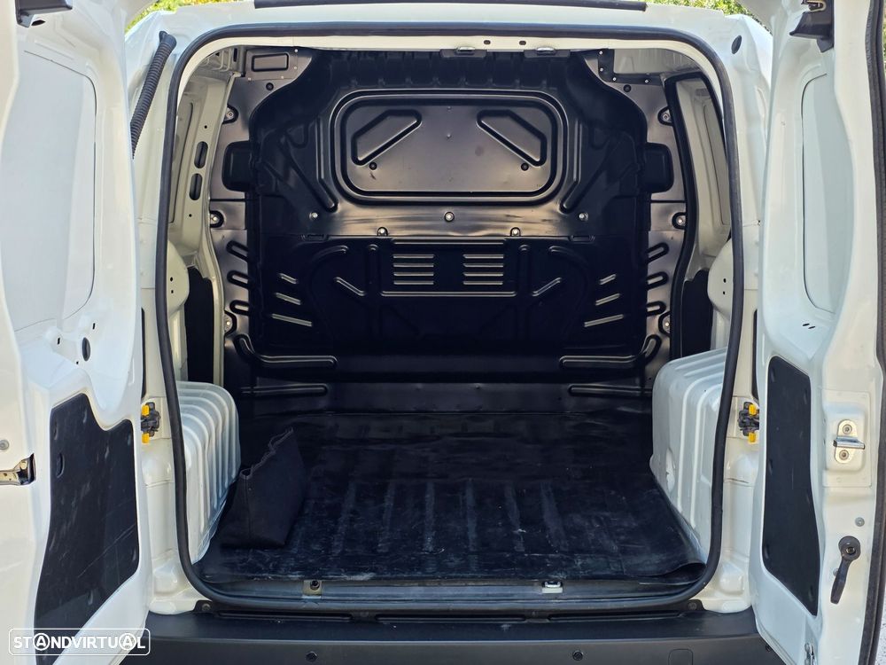 Fiat Fiorino 1.3 M-jet SX - 12
