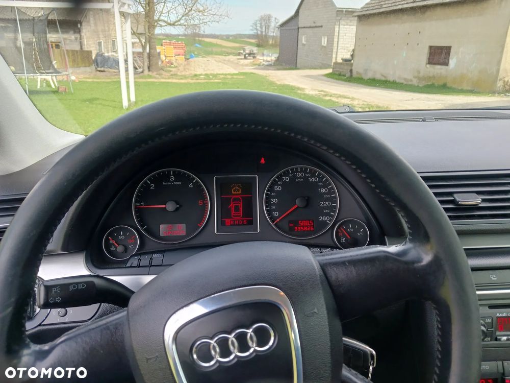 Audi A4 Limousine - 8