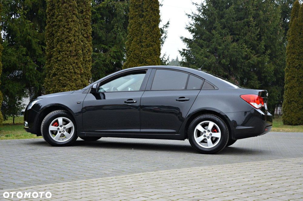 Chevrolet Cruze 1.6 LS - 21