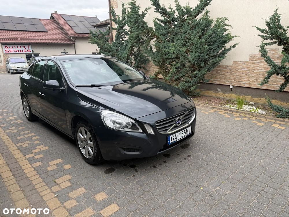 Volvo S60 T3 Base - 4