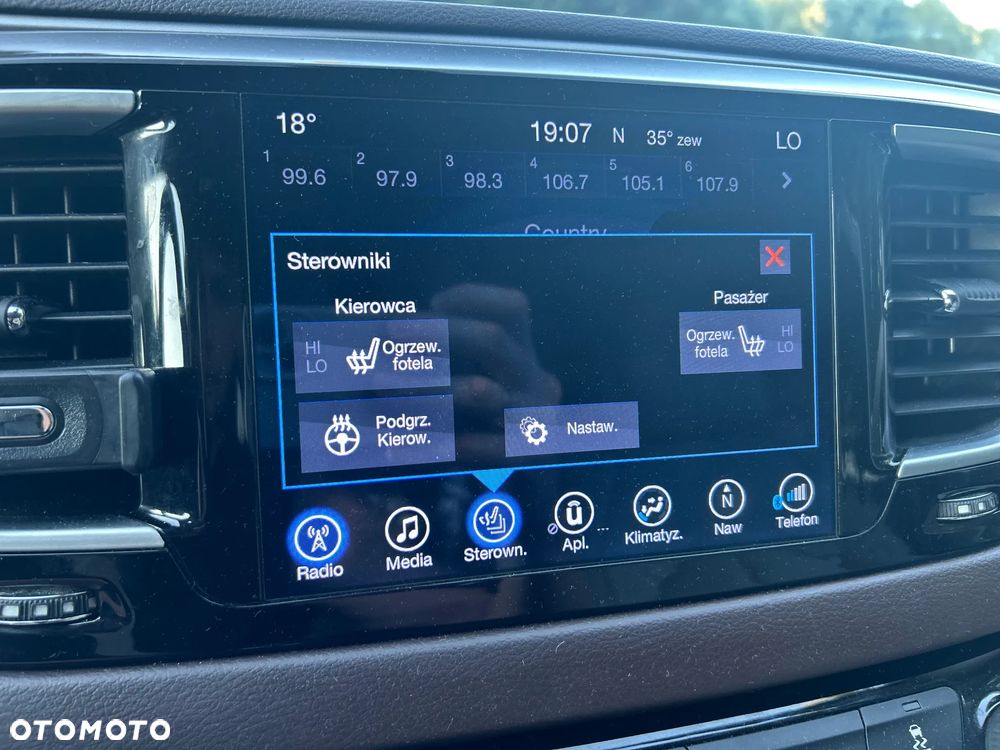 Chrysler Pacifica - 27